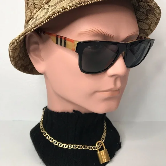 💯 - Authentic New BURBERRY BE4293 380687 black vintage check frame with grey…